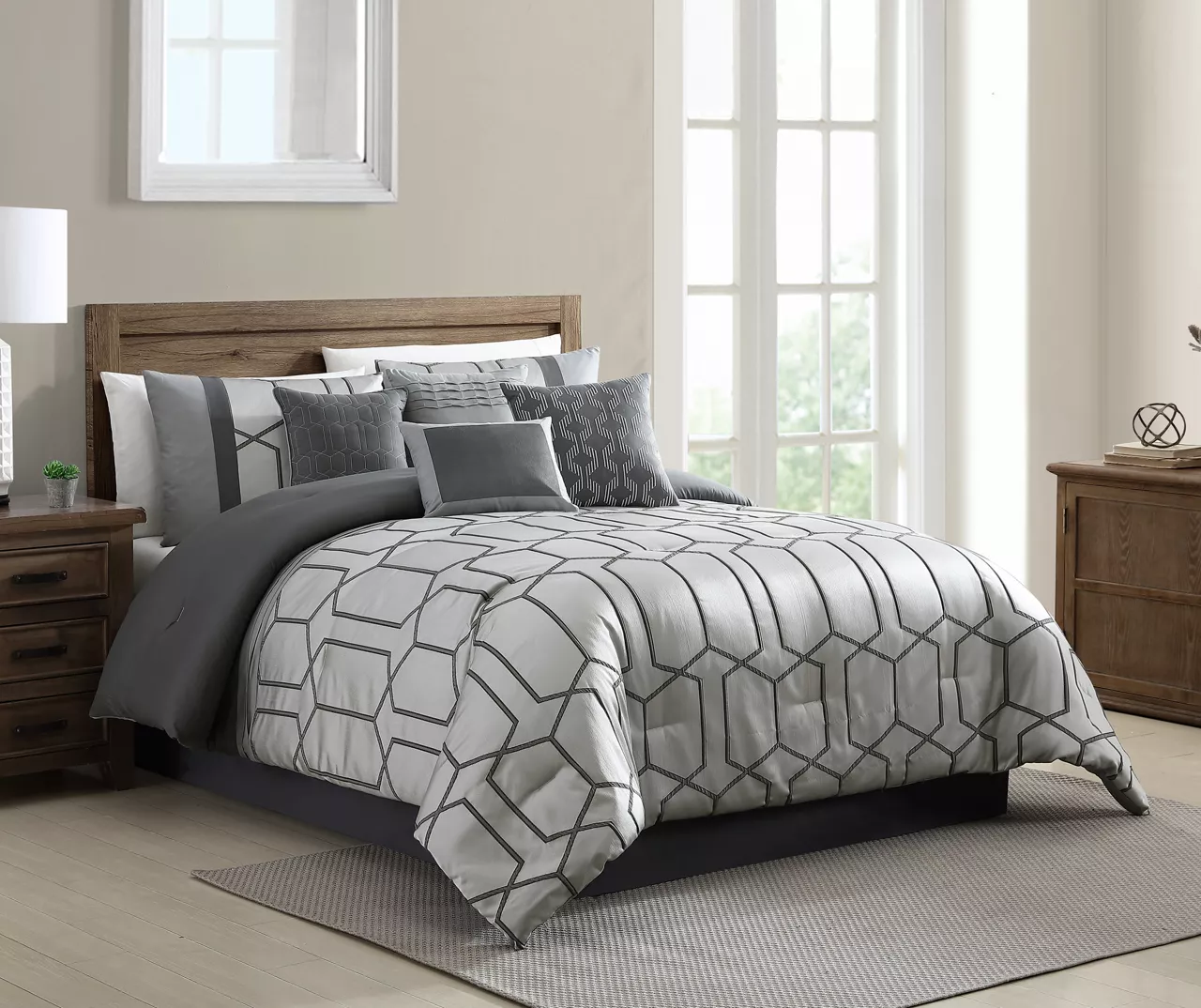 Broyhill Aslan Charcoal & Silver Jacquard 8-Piece Comforter Set Broyhill Aslan Charcoal & Silver Jacquard 8-Piece Comforter Set -Big Lots Furniture Store 810515915