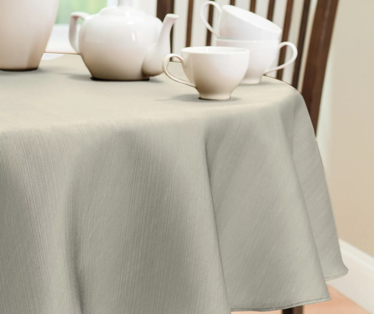 Broyhill Antique White Fabric Tablecloth Broyhill Antique White Fabric Tablecloth -Big Lots Furniture Store 810569767