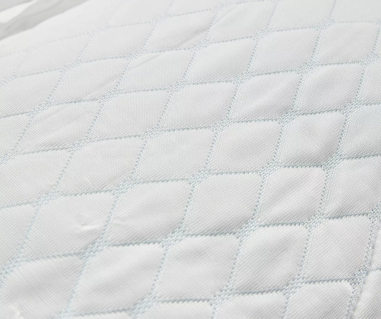 Broyhill White Ultimate Chill Mattress Pad Broyhill White Ultimate Chill Mattress Pad -Big Lots Furniture Store 810595840 810595841 810595839 A8 2